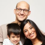 Familienfoto mit zwei Kindern in Wien von NOVA Fotografie Wien