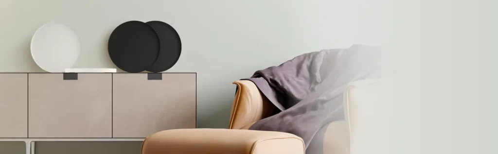 Amazon A+ Content – breites Modul mit Design-Tabletts im Wohnraum